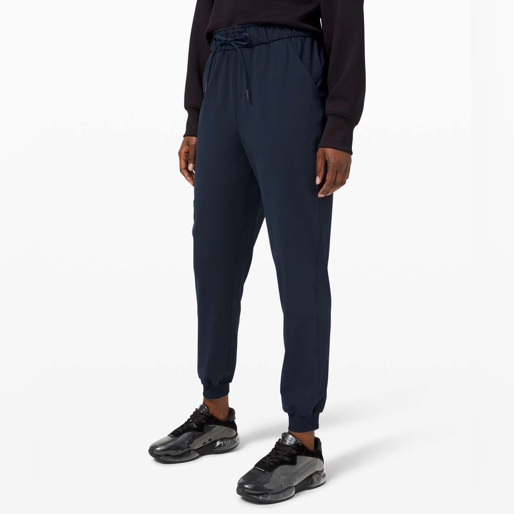 Lululemon Keep Moving Jogger size 0 - Picture 2 of 8